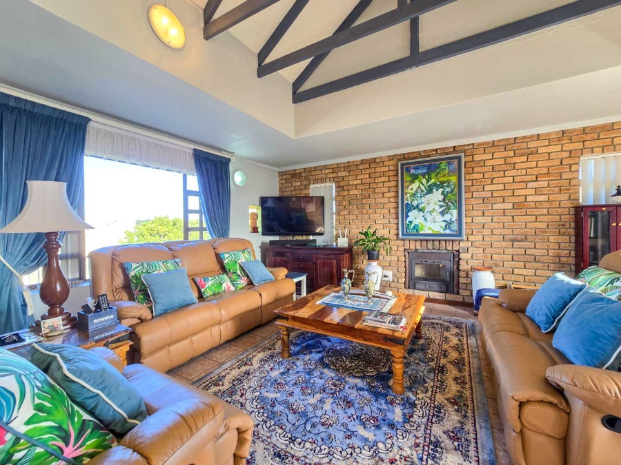 5 Bedroom Property for Sale in Stilbaai Wes Western Cape